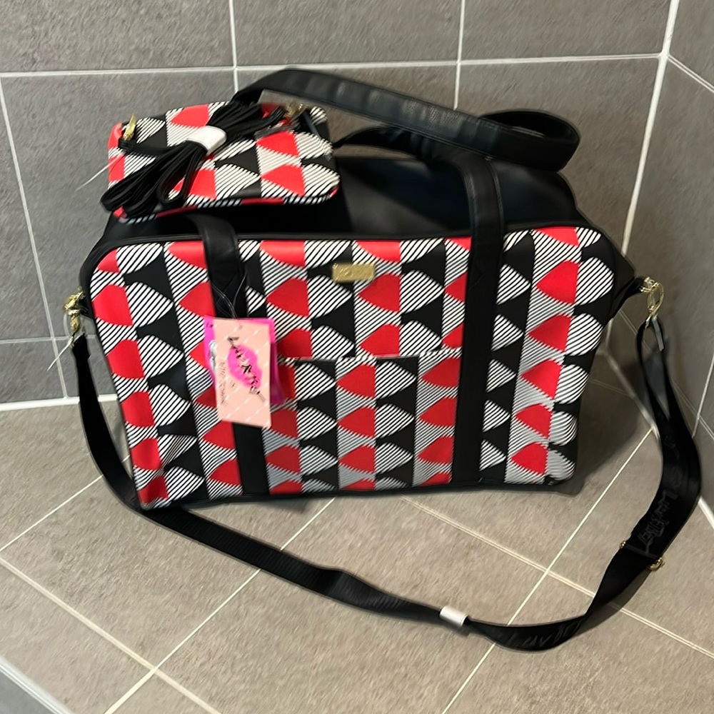 Betsey Johnson Weekender Bag + Wristlet Luv Betsey Travel Duffle Shoulder new